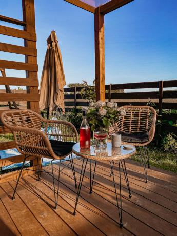 Meble na balkon w bloku z technorattanu boho