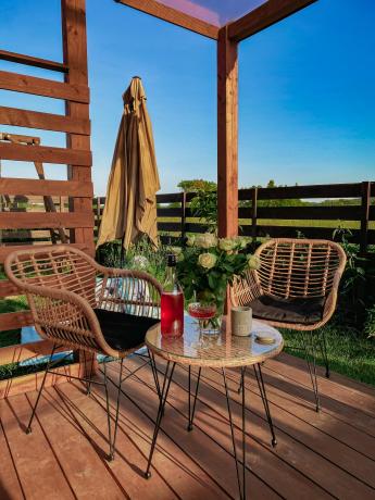 Meble na balkon w bloku z technorattanu boho