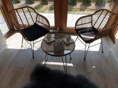 Meble na balkon w bloku z technorattanu boho