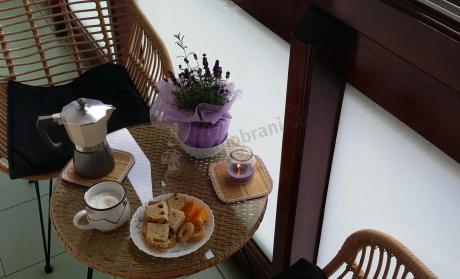 Meble na balkon w bloku z technorattanu boho