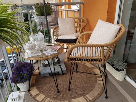 Meble na balkon w bloku z technorattanu boho