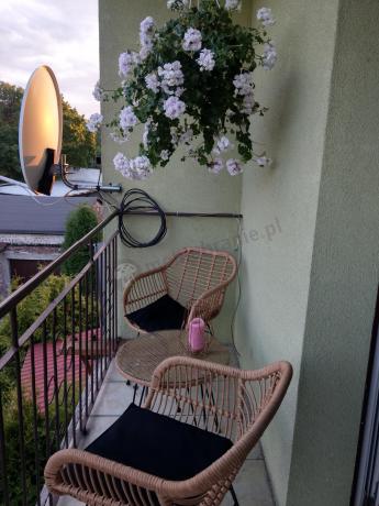 Meble na balkon w bloku z technorattanu boho
