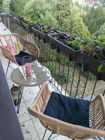 Meble na balkon w bloku z technorattanu boho