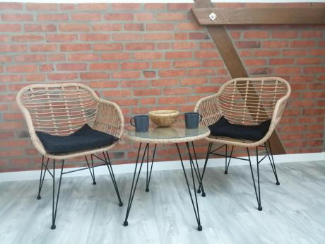 Meble na balkon w bloku z technorattanu boho