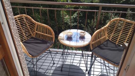 Meble na balkon w bloku z technorattanu boho