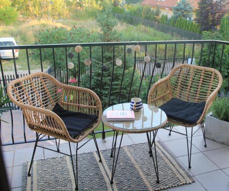 Meble na balkon w bloku z technorattanu boho