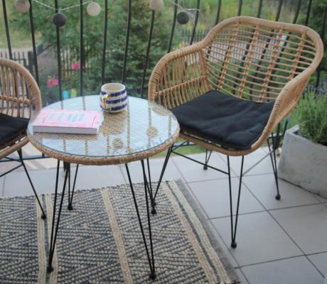 Meble na balkon w bloku z technorattanu boho