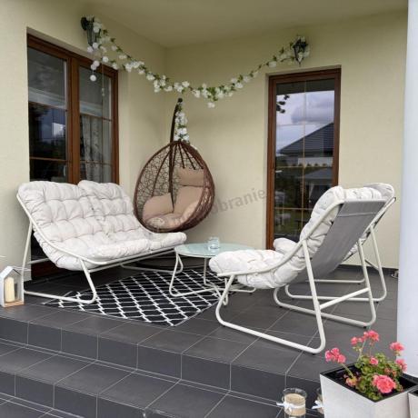 Nowoczesne meble na mały taras z sofą loveseat i stolikiem dla 4 osób - Aurea Cream