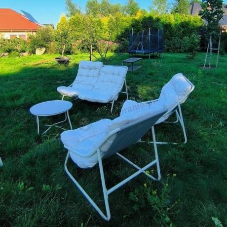 Nowoczesne meble na mały taras z sofą loveseat i stolikiem dla 4 osób - Aurea Cream