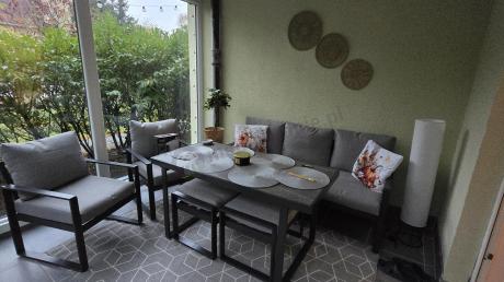 Nowoczesne meble na taras - zestaw z sofą fotelami i pufami - Panaon Elite Plus Light Grey