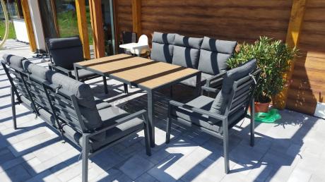 Nowoczesne meble ogrodowe metalowe z wysokimi oparciami - 2 sofy, 2 fotele, stół 160cm Doros Grande - Polywood Dark G