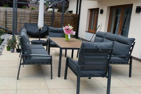 Nowoczesne meble ogrodowe metalowe z wysokimi oparciami - 2 sofy, 2 fotele, stół 160cm Doros Grande - Polywood Dark G