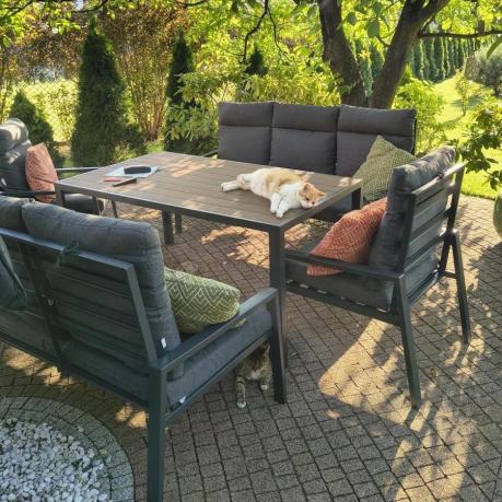 Nowoczesne meble ogrodowe metalowe z wysokimi oparciami - 2 sofy, 2 fotele, stół 160cm Doros Grande - Polywood Dark G