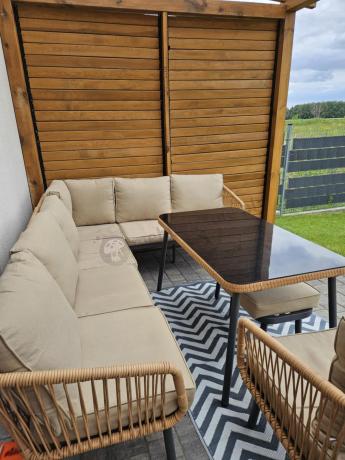 Nowoczesny beżowy narożnik ogrodowy 8 osób z fotelem, pufami i stołem 120cm Postigo Corner XL Nature