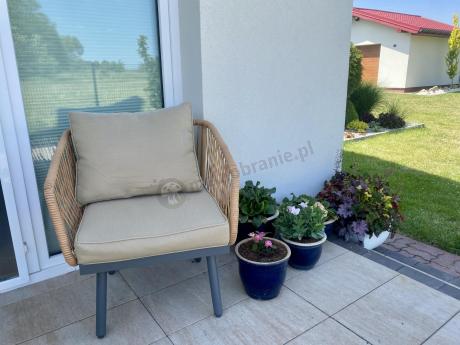 Nowoczesny beżowy narożnik ogrodowy 8 osób z fotelem, pufami i stołem 120cm Postigo Corner XL Nature