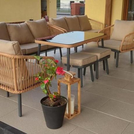 Nowoczesny beżowy narożnik ogrodowy 8 osób z fotelem, pufami i stołem 120cm Postigo Corner XL Nature