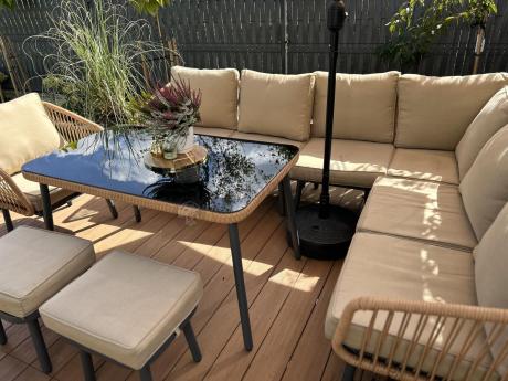 Nowoczesny beżowy narożnik ogrodowy 8 osób z fotelem, pufami i stołem 120cm Postigo Corner XL Nature