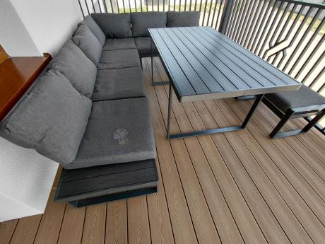 Nowoczesny grafitowy narożnik ogrodowy z ławą i wysokim stołem Panaon DG