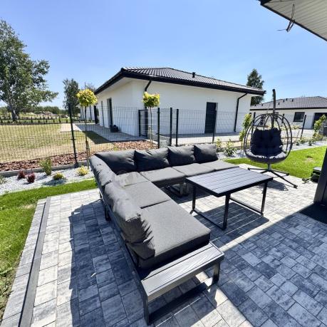 Nowoczesny grafitowy narożnik ogrodowy z ławą Panaon DG