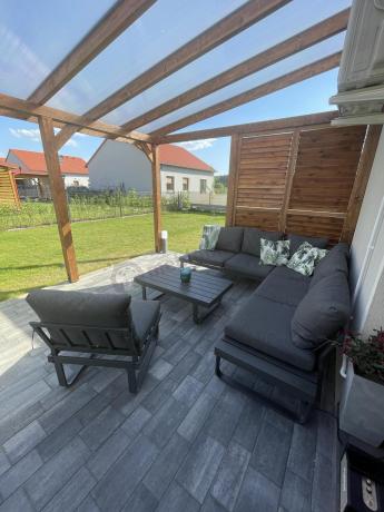 Nowoczesny grafitowy narożnik ogrodowy z ławą Panaon DG