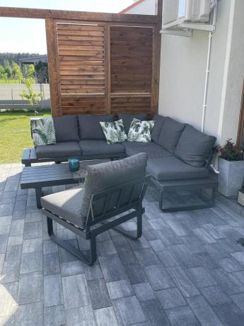 Nowoczesny grafitowy narożnik ogrodowy z ławą Panaon DG