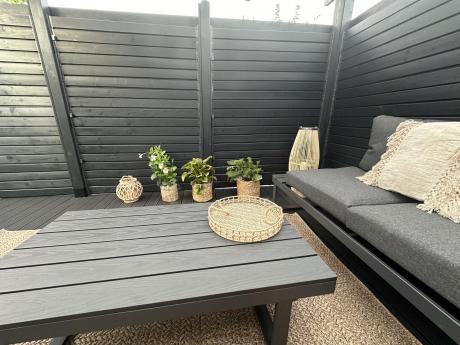 Nowoczesny grafitowy narożnik ogrodowy z ławą Panaon DG