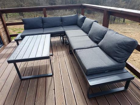 Nowoczesny grafitowy narożnik ogrodowy z ławą Panaon DG