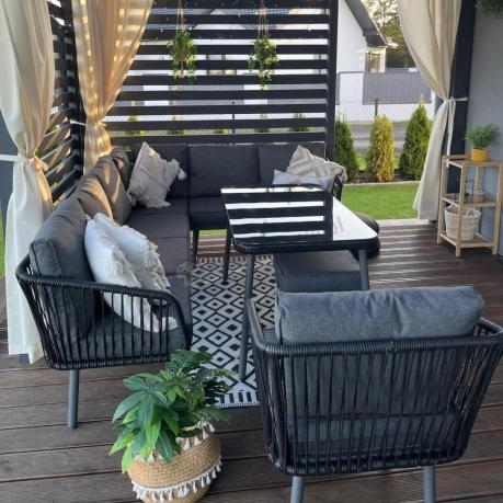 Nowoczesny, modułowy narożnik na taras z fotelem, 2 pufami i stołem 120cm Postigo Corner XL Grafitowy
