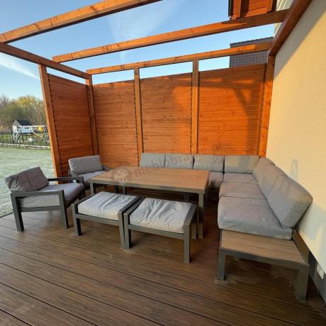 Nowoczesny narożnik na taras 283x222 cm z dwoma fotelami i pufami - Calamba Corner XL