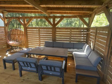 Nowoczesny narożnik na taras 283x222 cm z dwoma fotelami i pufami - Calamba Corner XL