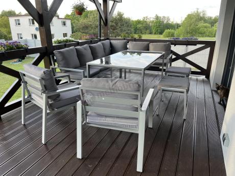 Nowoczesny narożnik ogrodowy z fotelami, pufami i stołem obiadowym 160cm Sodor Corner XL - Silver