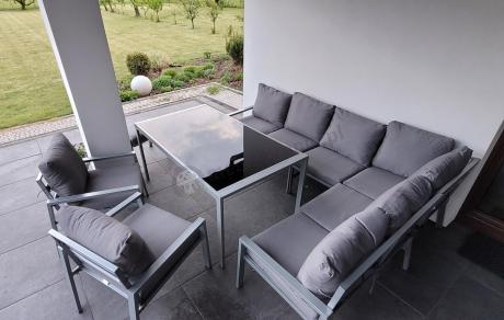 Nowoczesny narożnik ogrodowy z fotelami, pufami i stołem obiadowym 160cm Sodor Corner XL - Silver