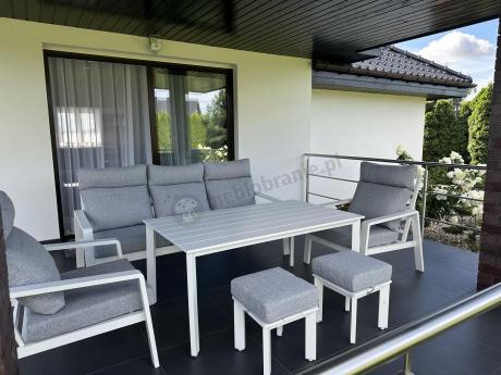 Nowoczesny zestaw białych mebli ogrodowych - sofa 202cm, stół obiadowy, fotele i pufy - Renalo Dining White