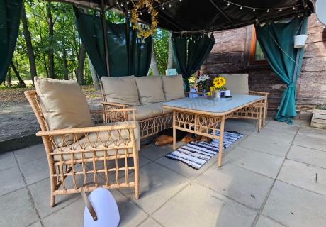 Nowoczesny zestaw mebli na taras Tebra w stylu naturalnym z plecionką