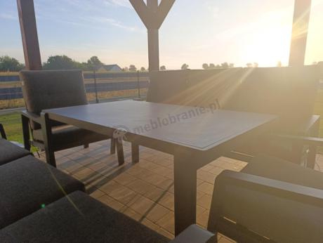 Nowoczesny zestaw mebli ogrodowych dla 8 osób z 2 sofami 200cm, 2 fotelami i stołem 150x90 cm Tavaro Grande Antracite