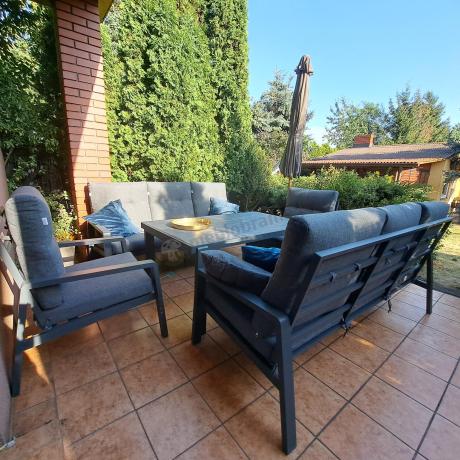 Nowoczesny zestaw mebli ogrodowych dla 8 osób z 2 sofami 200cm, 2 fotelami i stołem 150x90 cm Tavaro Grande Antracite