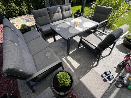Nowoczesny zestaw mebli ogrodowych dla 8 osób z 2 sofami 200cm, 2 fotelami i stołem 150x90 cm Tavaro Grande Antracite