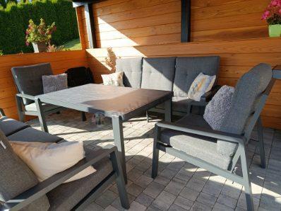 Nowoczesny zestaw mebli ogrodowych dla 8 osób z 2 sofami 200cm, 2 fotelami i stołem 150x90 cm Tavaro Grande Antracite