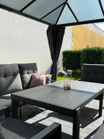 Nowoczesny zestaw mebli ogrodowych dla 8 osób z 2 sofami 200cm, 2 fotelami i stołem 150x90 cm Tavaro Grande Antracite