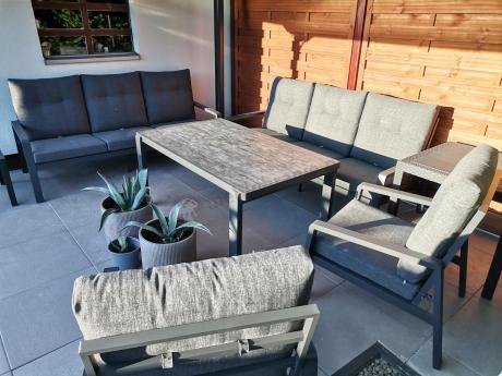 Nowoczesny zestaw mebli ogrodowych dla 8 osób z 2 sofami 200cm, 2 fotelami i stołem 150x90 cm Tavaro Grande Antracite