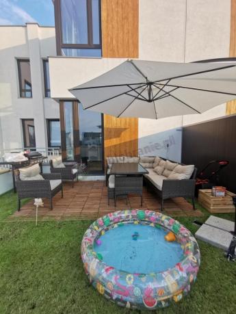 Parasol ogrodowy na wysięgniku Lado 300 osłaniający zestaw