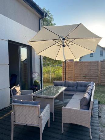 Parasol ogrodowy na wysięgniku Lado 300 z zestawem technorattanowym Perata