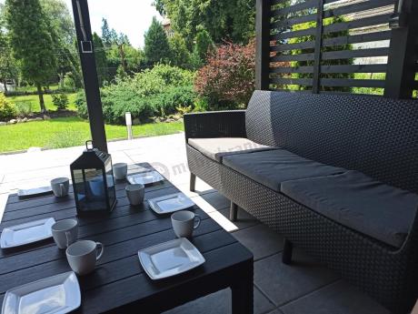 Zestaw ogrodowy z podnoszonym stolikiem