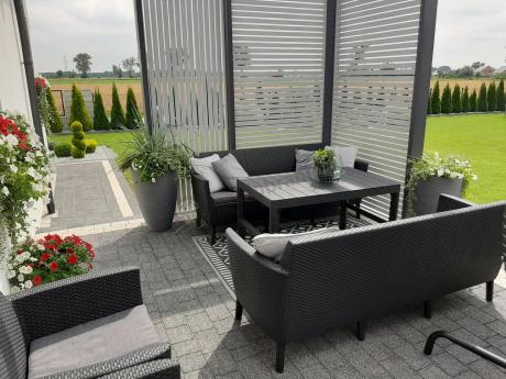 Zestaw ogrodowy z podnoszonym stolikiem