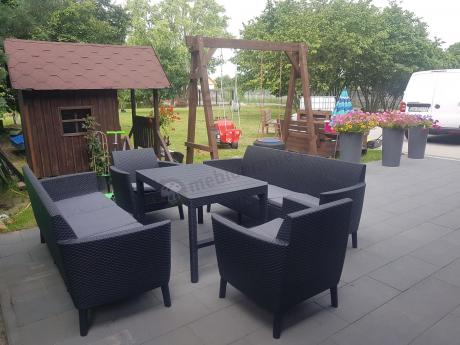 Zestaw ogrodowy z podnoszonym stolikiem