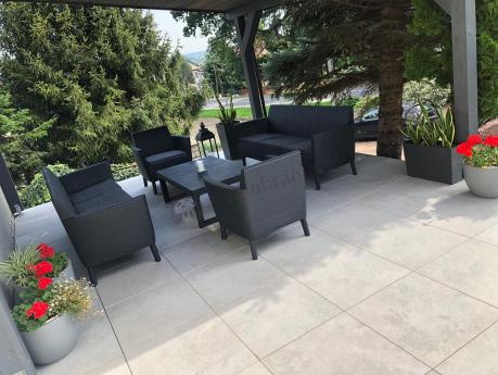 Zestaw ogrodowy z podnoszonym stolikiem