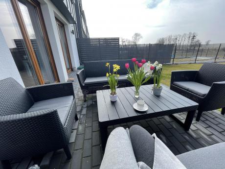 Zestaw ogrodowy z podnoszonym stolikiem