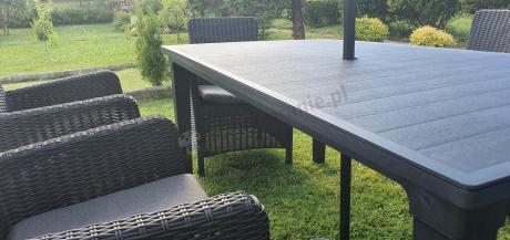 Stół z parasolem i fotele ogrodowe Meblobranie TF6 Plus grafit
