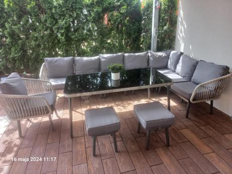 Szare meble na taras - zestaw z narożnikiem, fotelami i pufami - Postigo Corner XXL