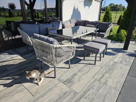 Szare meble na taras - zestaw z narożnikiem, fotelami i pufami - Postigo Corner XXL